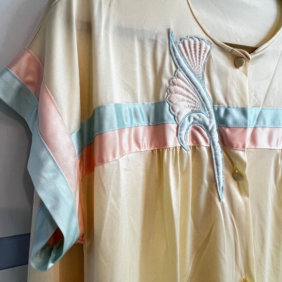 Vintage Vanity Fair Yellow Nylon Pajama Set With Embroidered Feather Design - Picture 2 of 8
